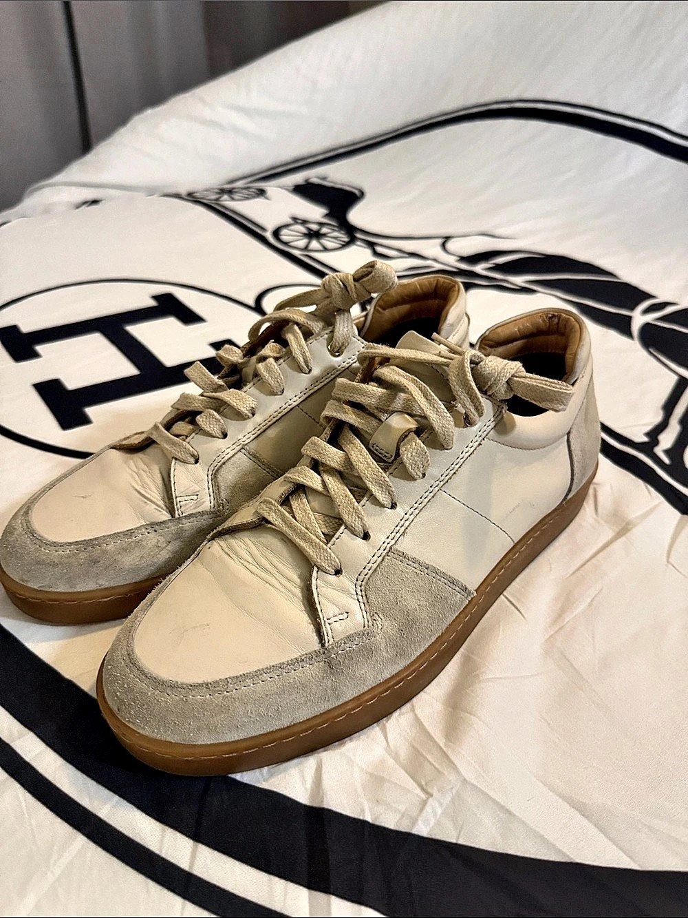 Low-Top Sneakers in White & Brown